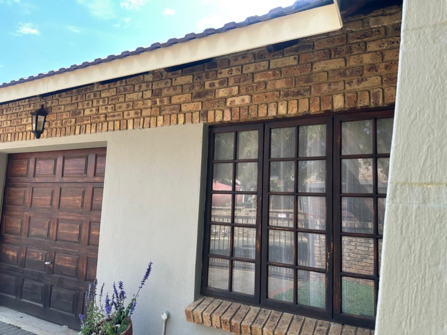 3 Bedroom Property for Sale in Waterval East North West